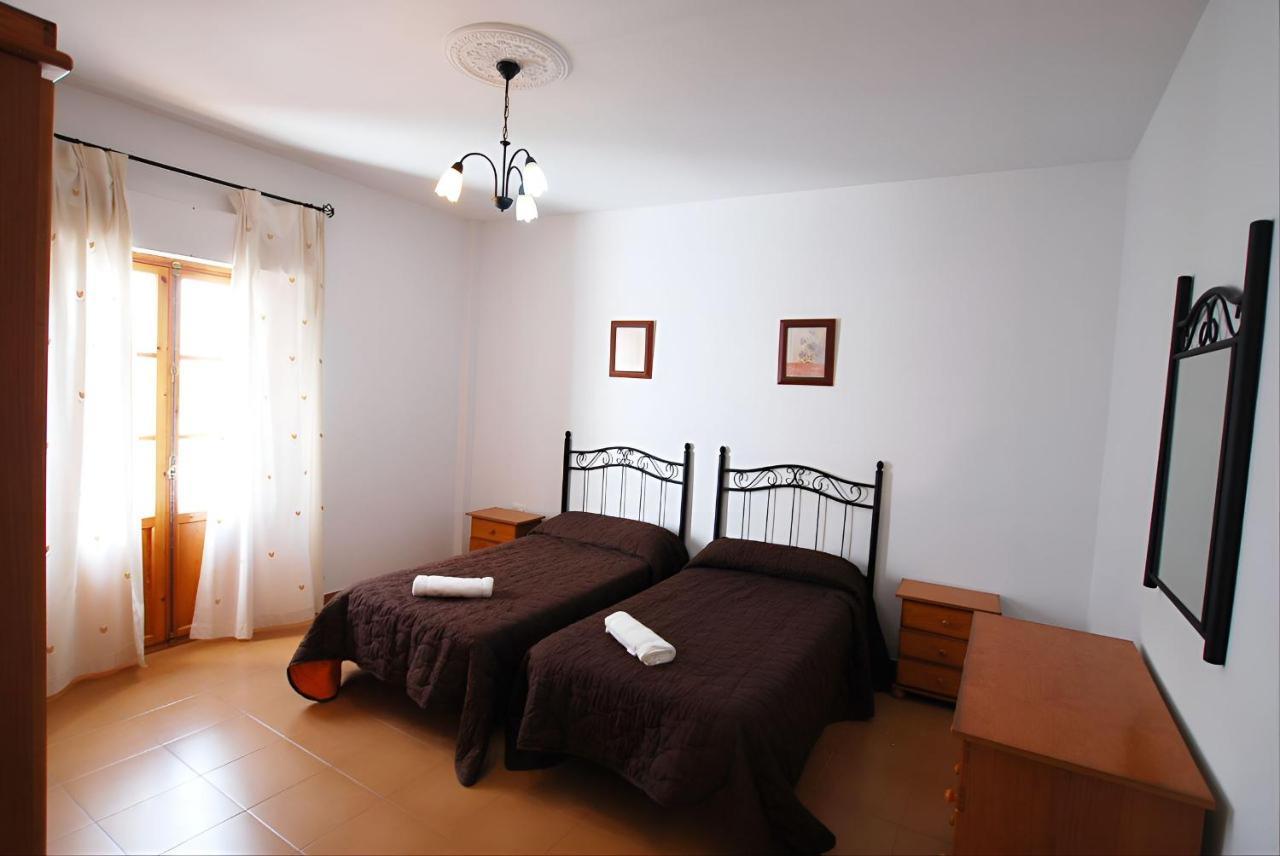 Apartamentos Garaje & Aire & Wifi & Solo Familias Y Parejas Conil De La Frontera Kültér fotó